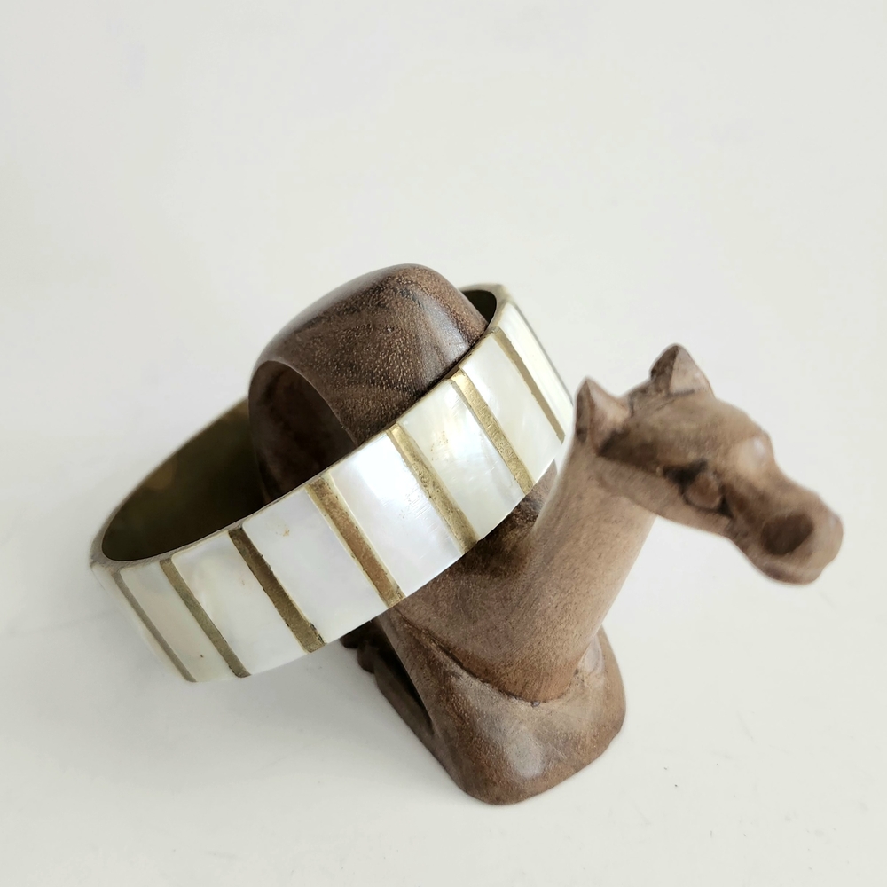 Vintage Natural MOP White Shell Inlaid Brass Bangle Bracelet